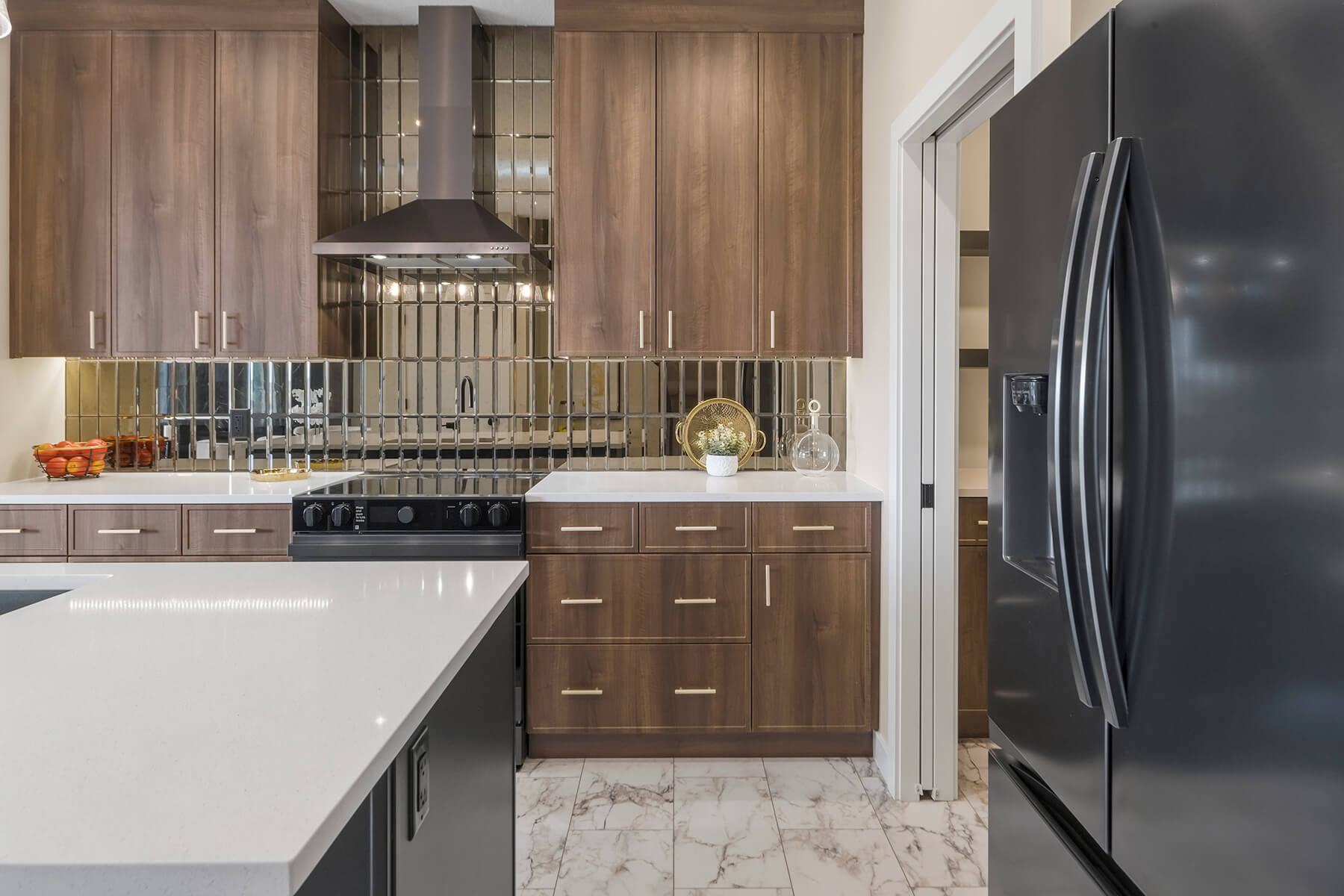 Durnin Show Home 6319 27 Ave Kitchen 5