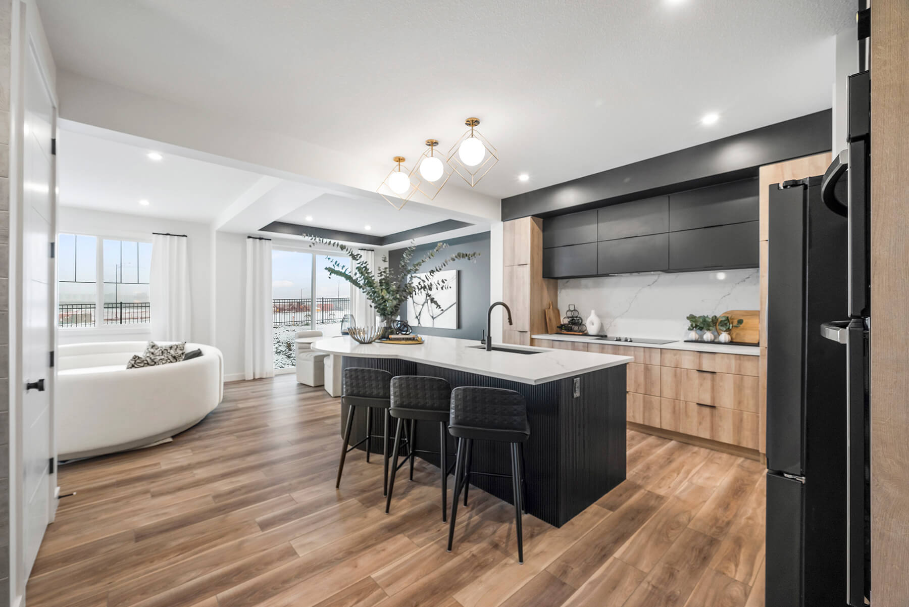 Julianna Kitchen 8747 224 St NW 05