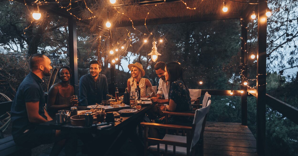 Trends and Ideas for Entertaining in Your Outdoor Space
